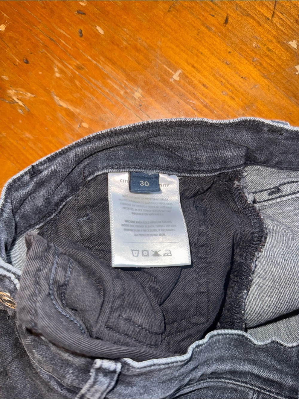 Citizens Of Humanity Dark Blue Flare Jeans - Picture 4 of 4